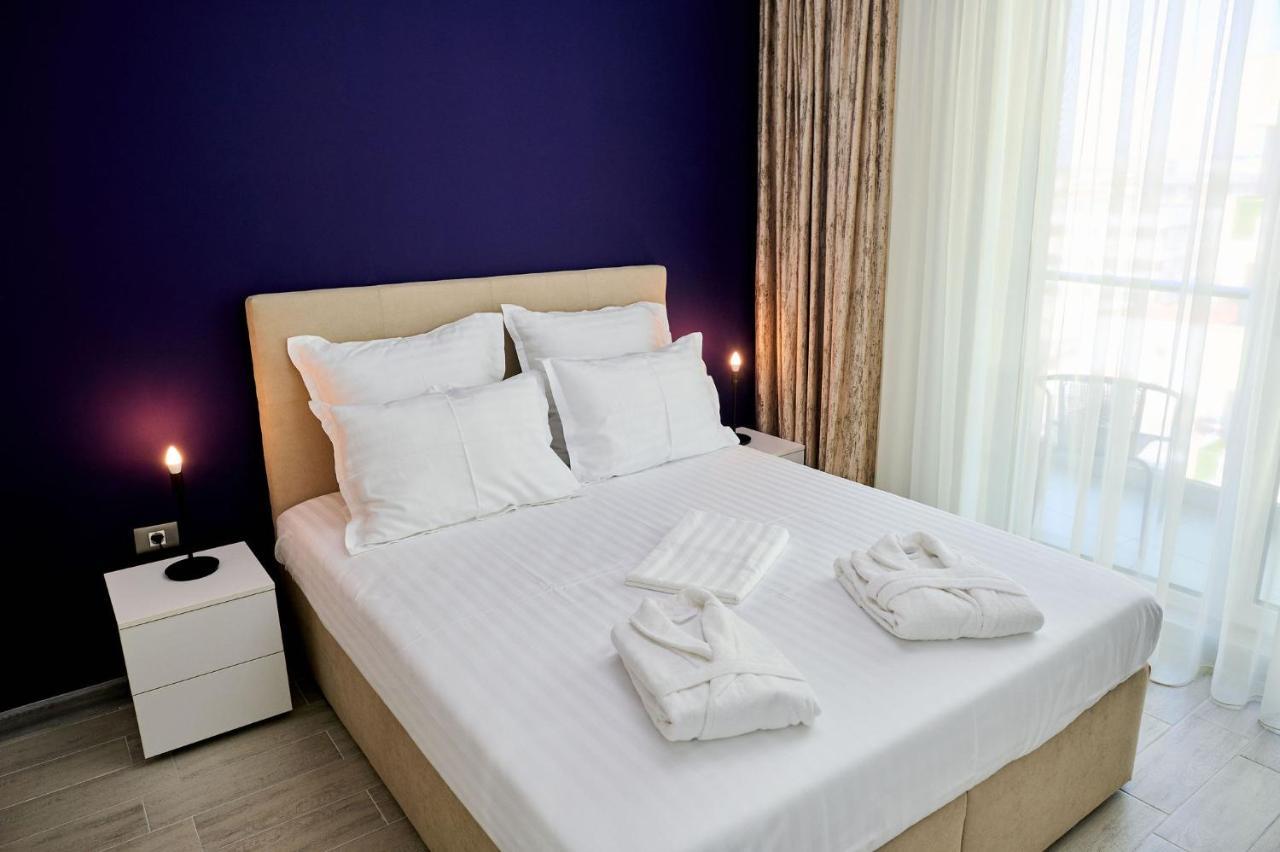 Seascape Apartment Spa N Pool Beach Resort Mamaia Exteriör bild